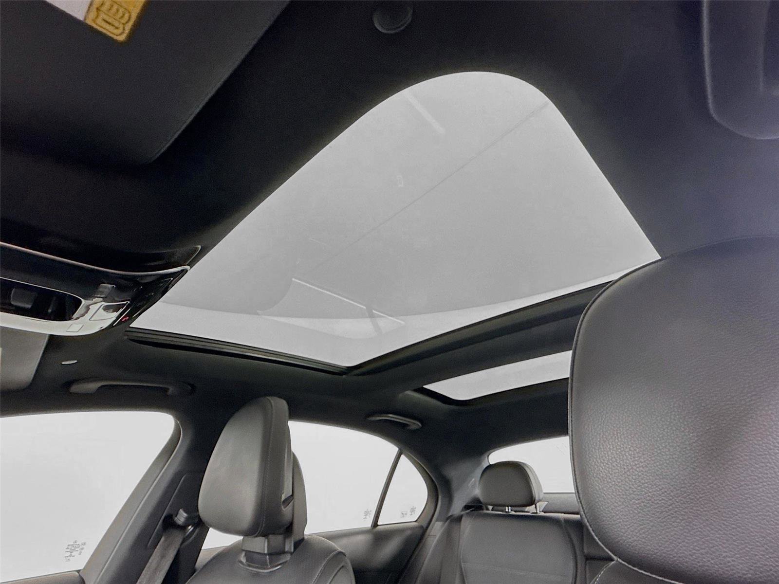 Used 2022 Mercedes-Benz C 300 Sedan image 23