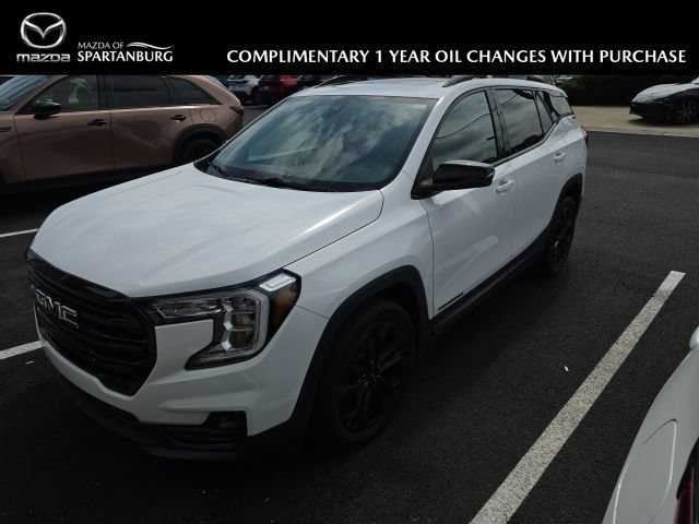 Used 2022 GMC Terrain SLT w/ Elevation Edition FWD image 1
