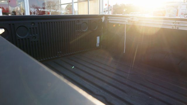Used 2024 Nissan Titan SV w/ SV Convenience Package image 93