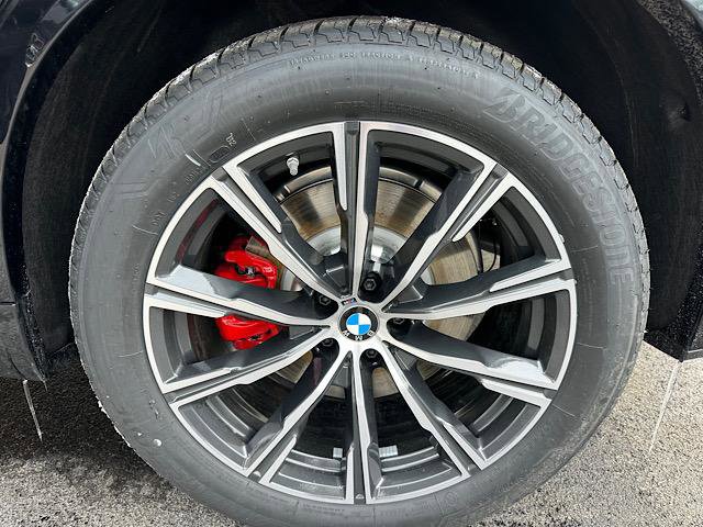 New 2026 BMW X5 M60i image 8
