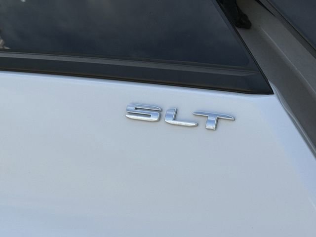 Used 2024 GMC Terrain SLT image 12