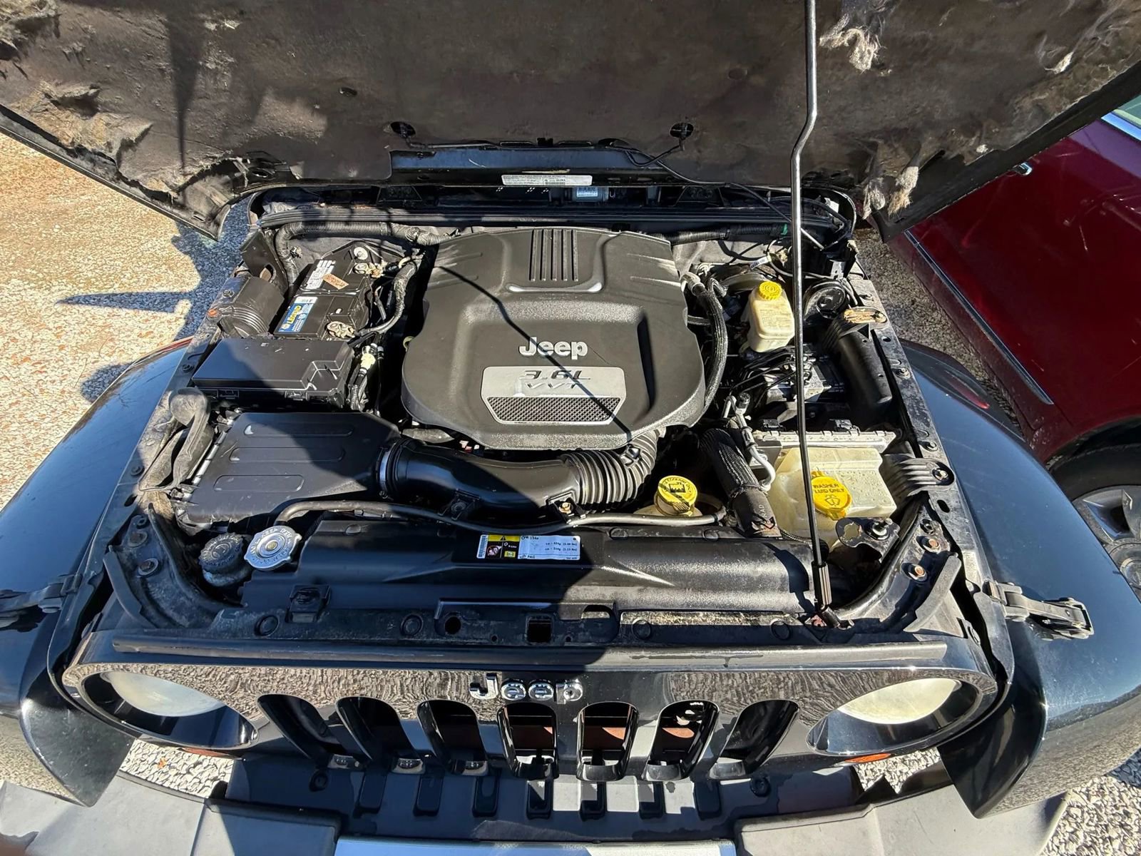 Used 2013 Jeep Wrangler Unlimited Sahara w/ Dual Top Group image 8