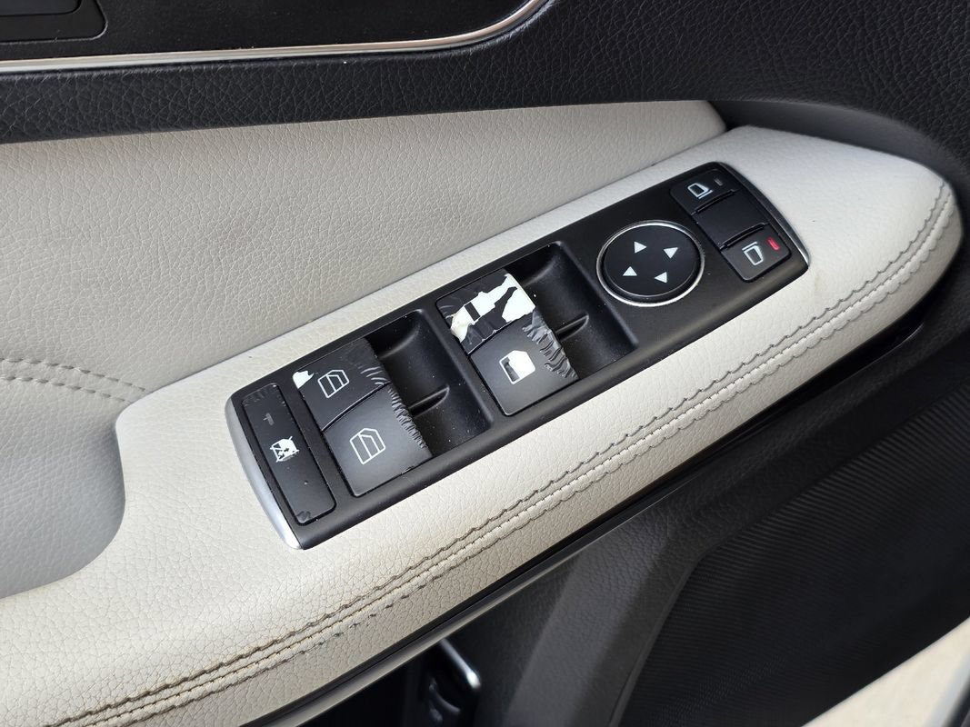 Used 2014 Mercedes-Benz E 250 BlueTEC Sedan image 19