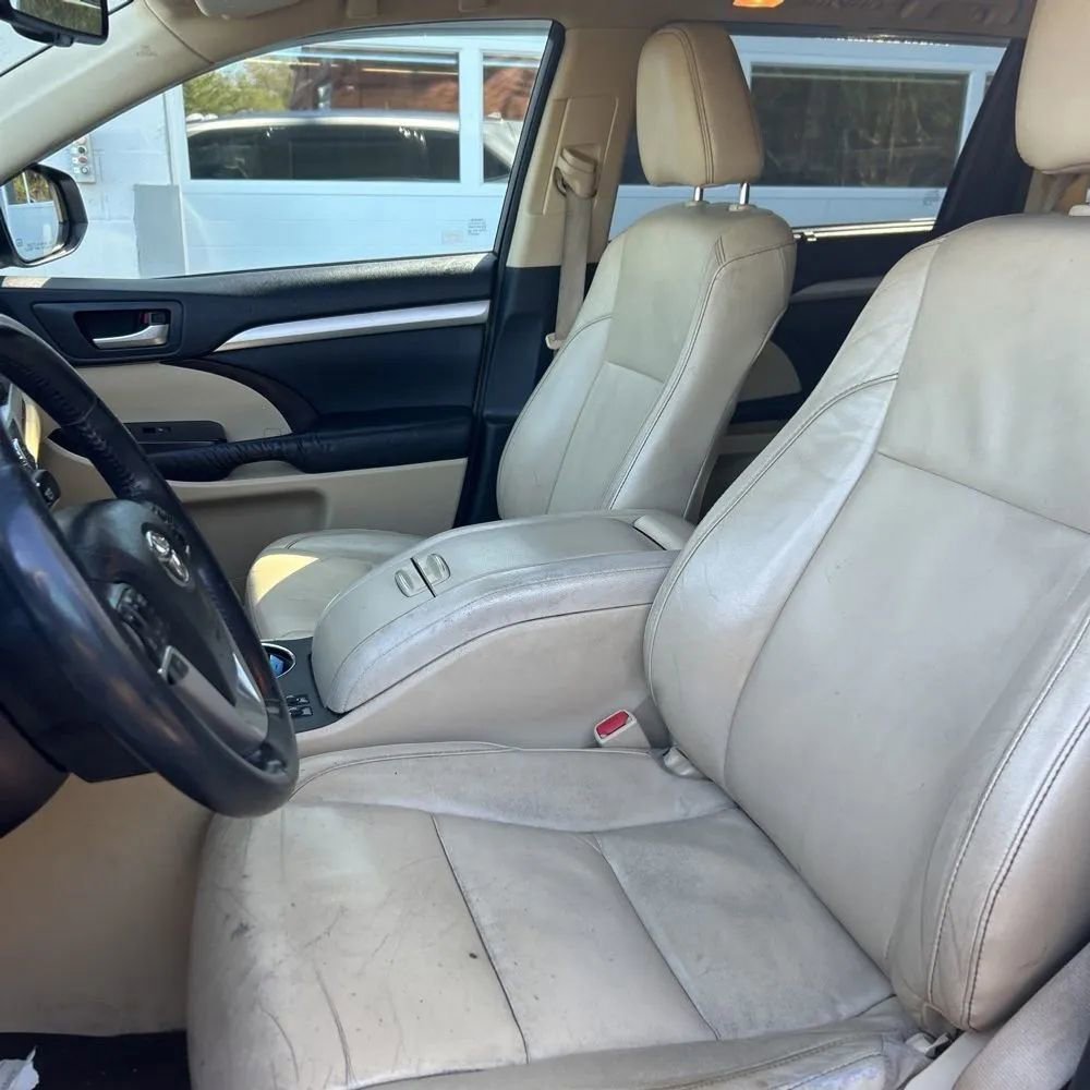 Used 2016 Toyota Highlander XLE AWD/4WD image 16