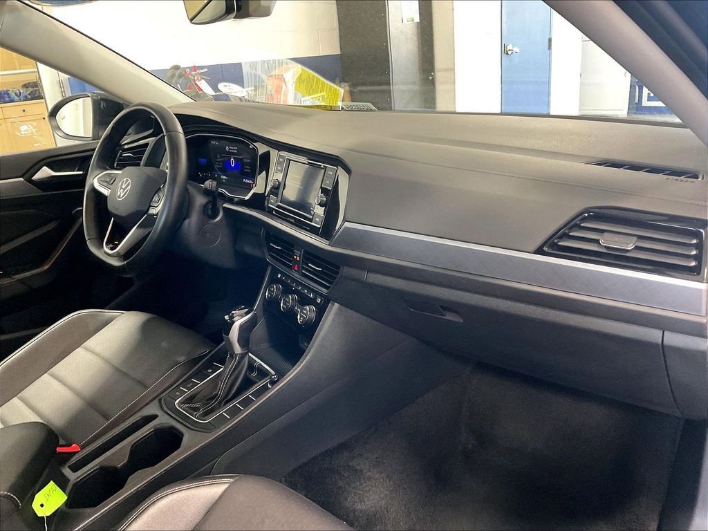 Certified 2024 Volkswagen Jetta SE FWD image 14