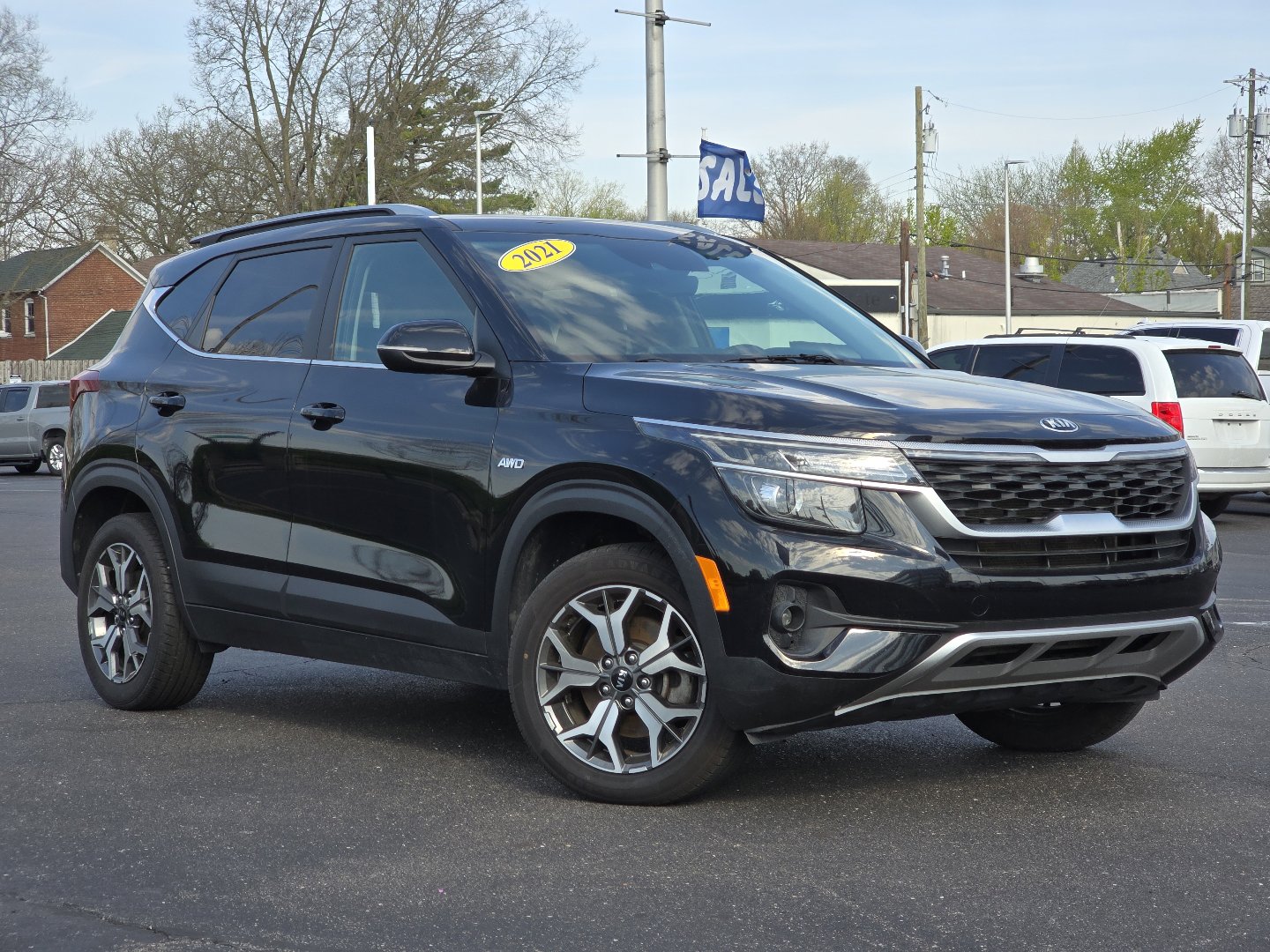 Used 2021 Kia Seltos EX image 2