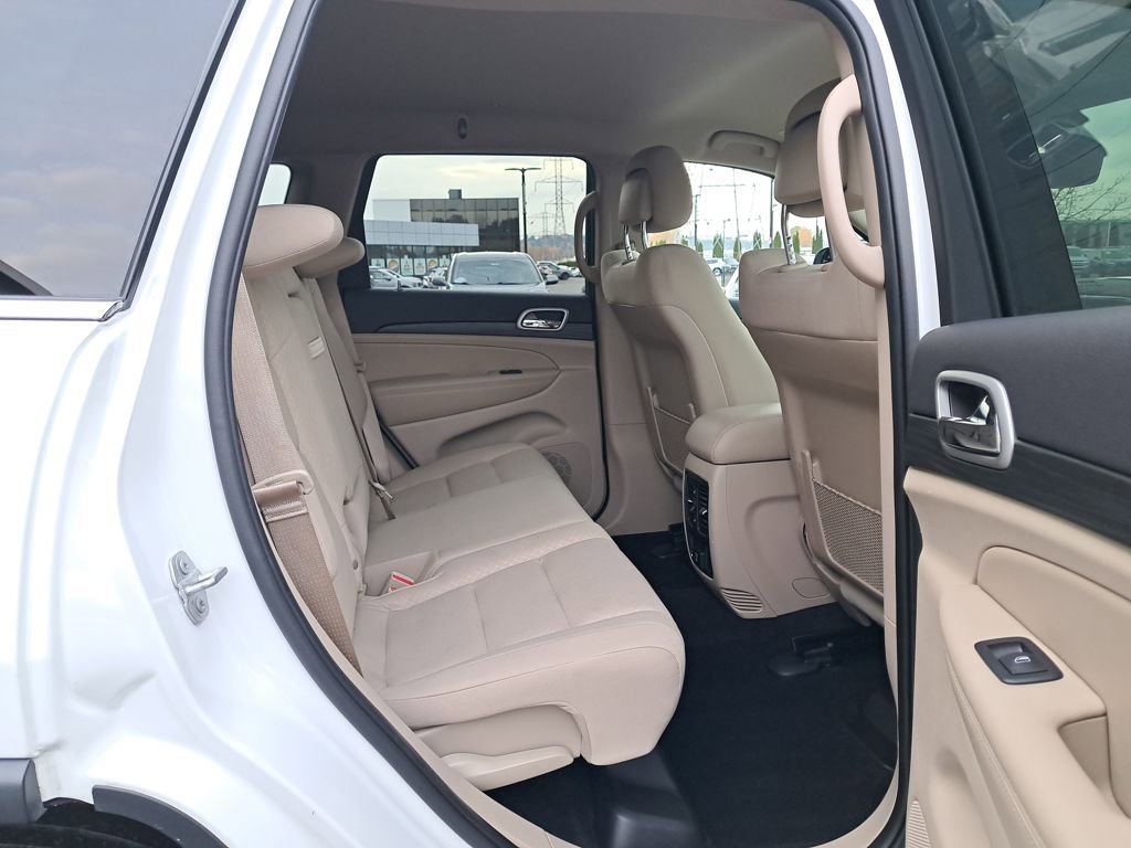 Used 2022 Jeep Grand Cherokee Laredo E w/ Security & Convenience Group image 16