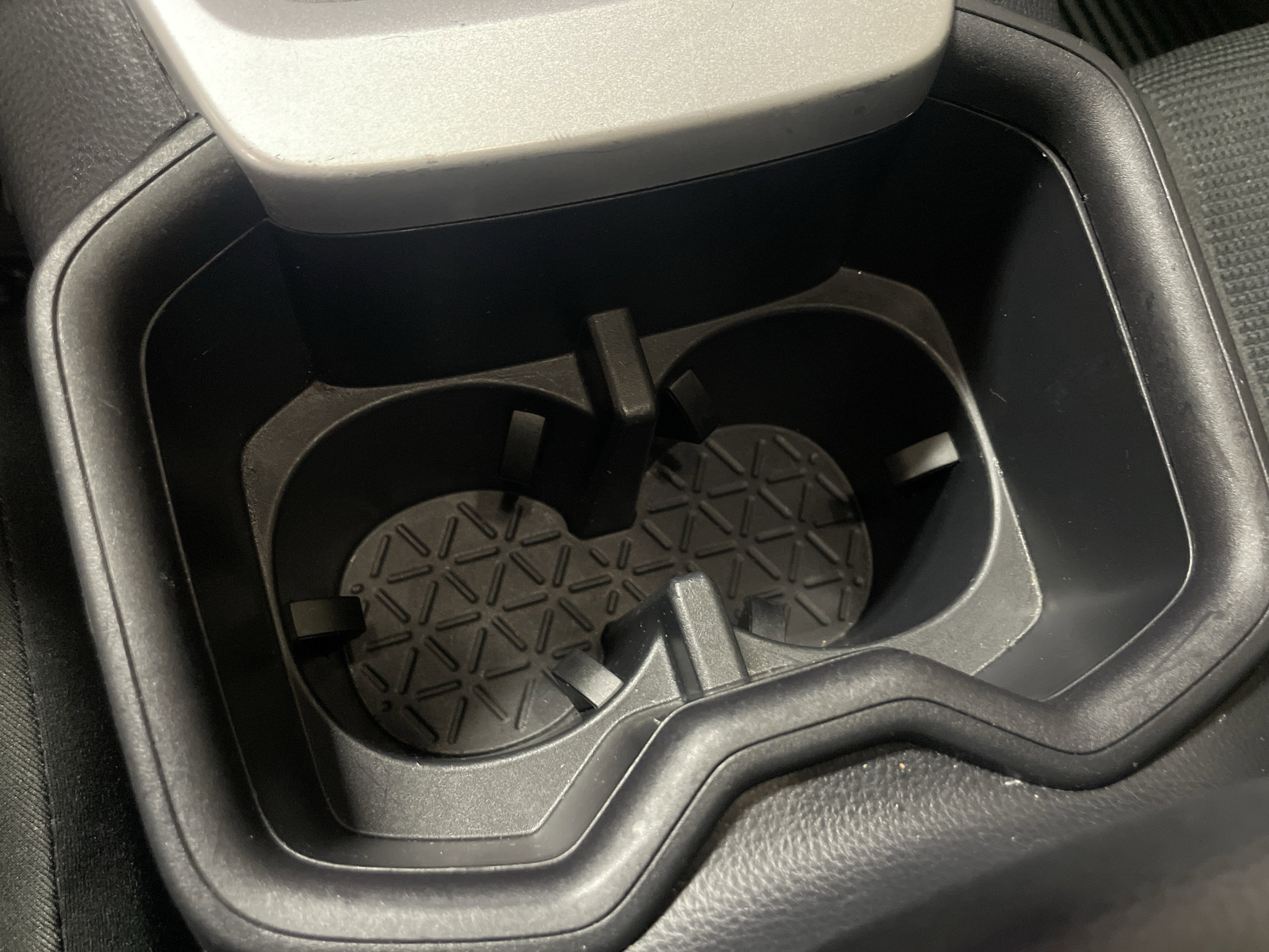 Used 2025 Toyota RAV4 LE image 29