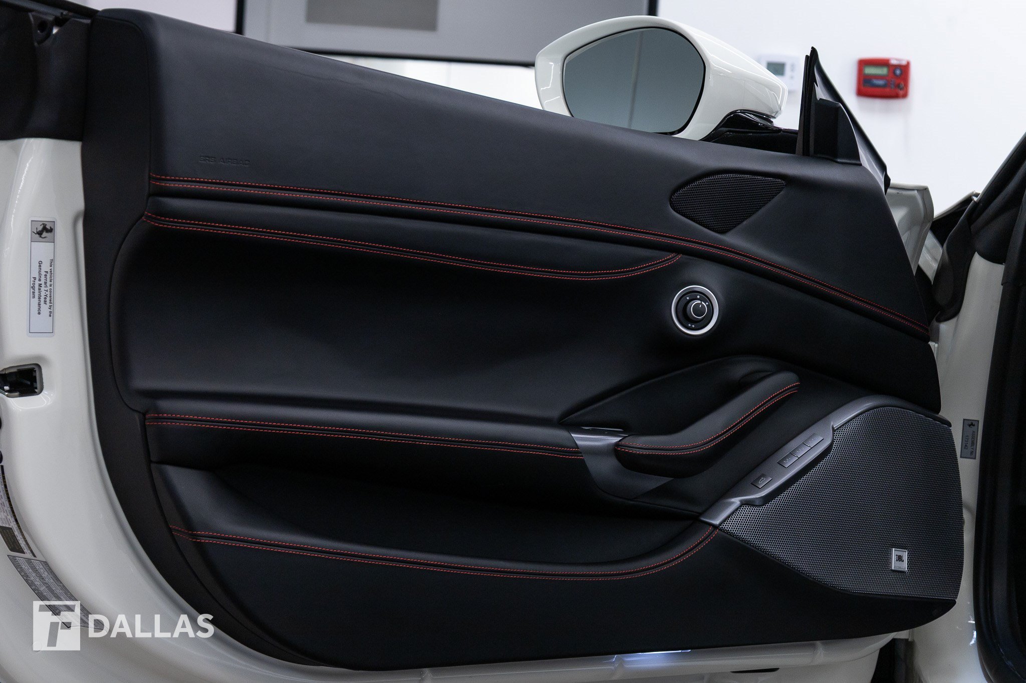 Used 2020 Ferrari Portofino RWD image 17