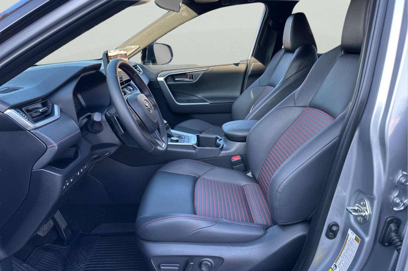 Certified 2025 Toyota RAV4 XSE image 15