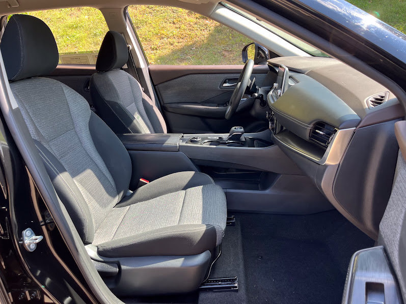 Used 2021 Nissan Rogue SV AWD/4WD image 32