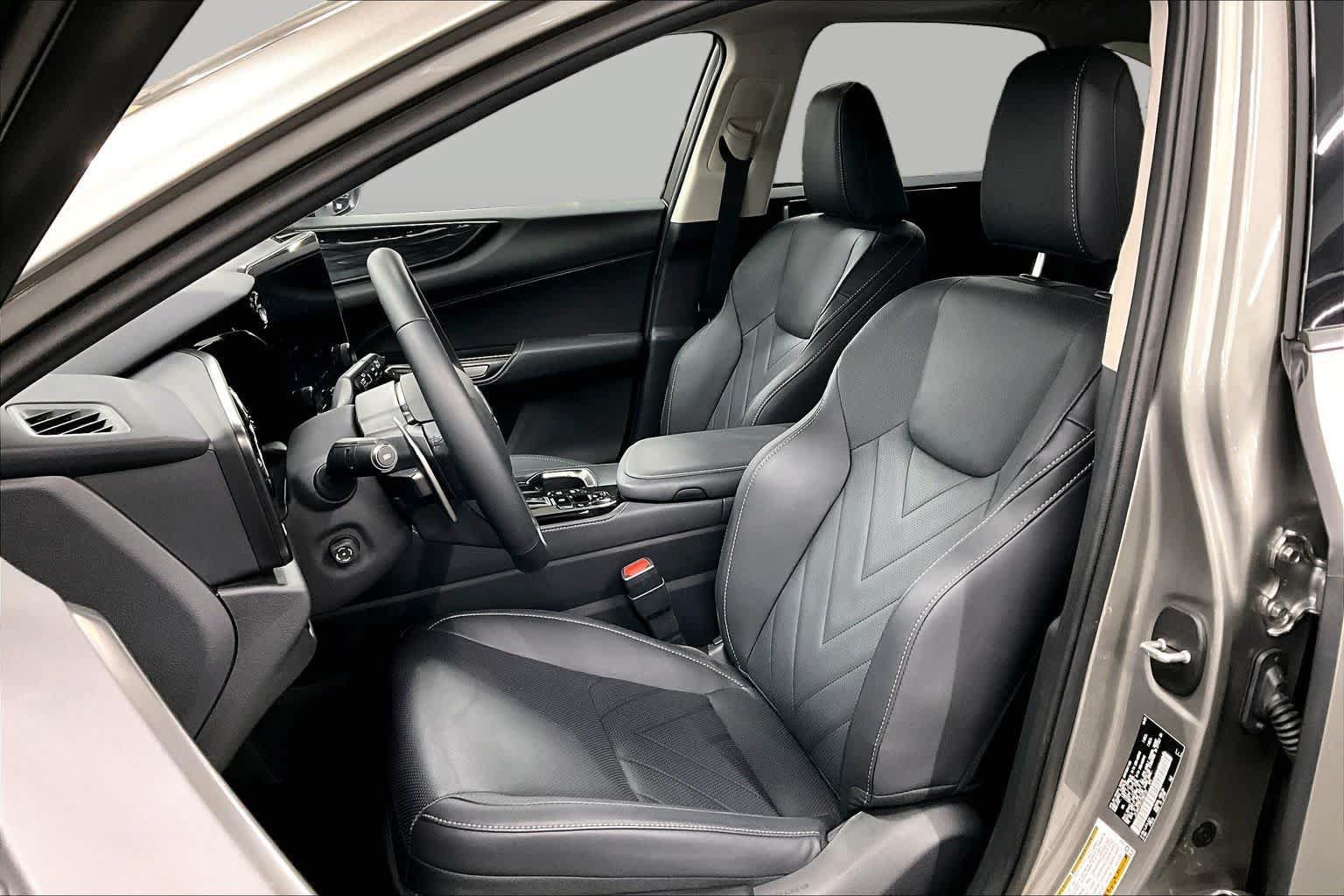 Used 2026 Lexus NX 450h+ AWD w/ Accessory Package (Z2) image 8