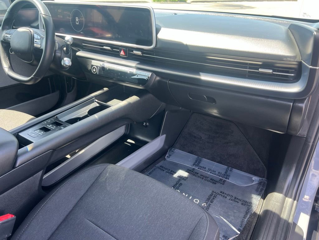 Used 2024 Hyundai Ioniq 6 SE RWD image 32