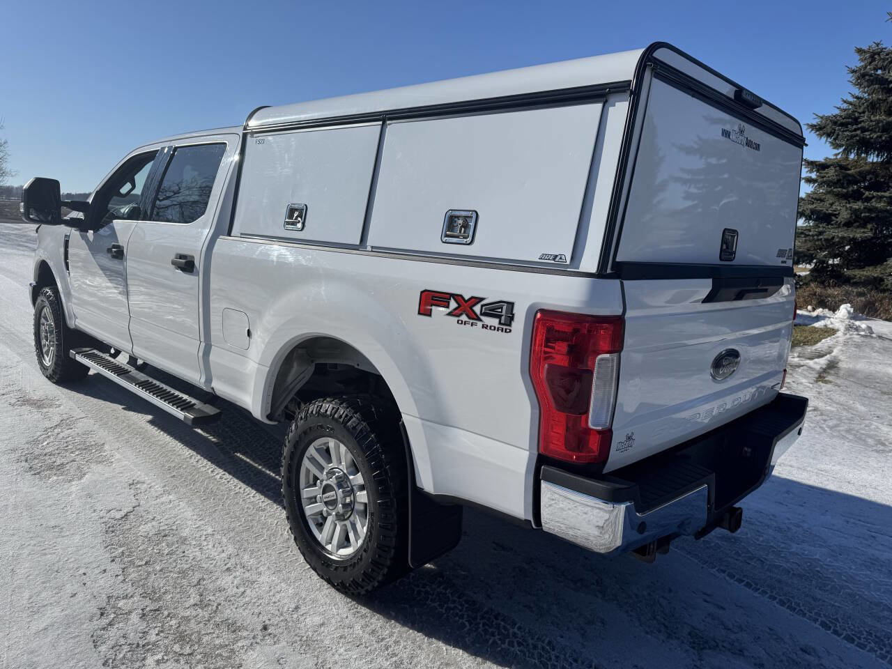 Used 2019 Ford F350 XLT w/ FX4 Off-Road Package image 7