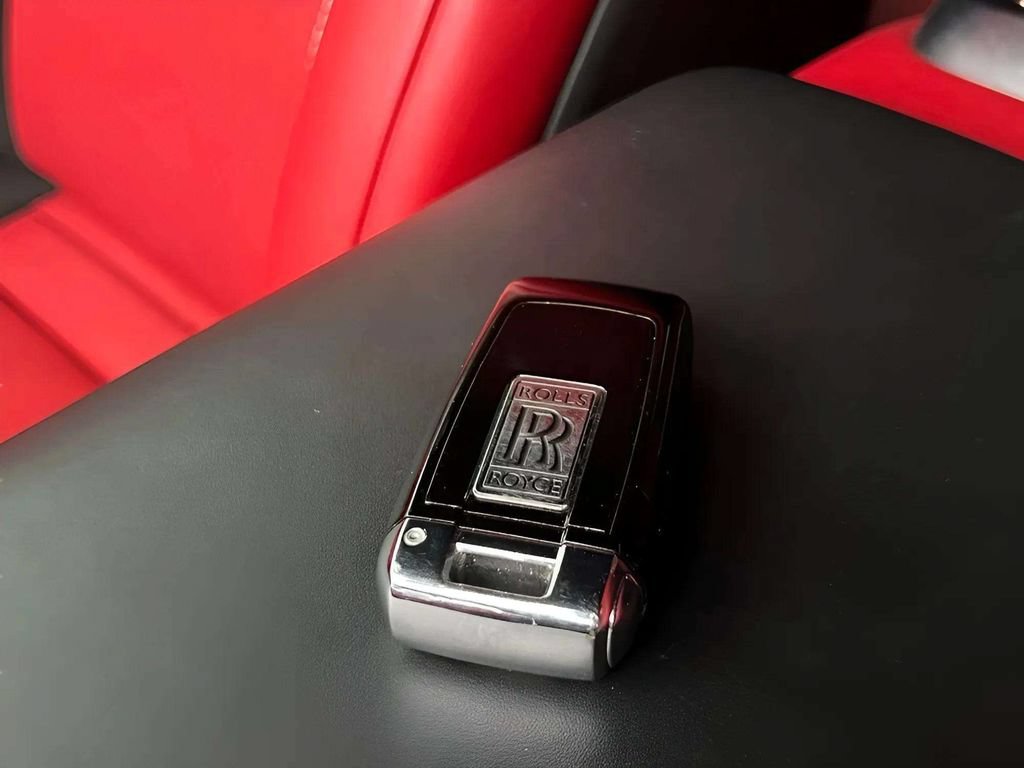 Certified 2020 Rolls-Royce Dawn RWD image 14