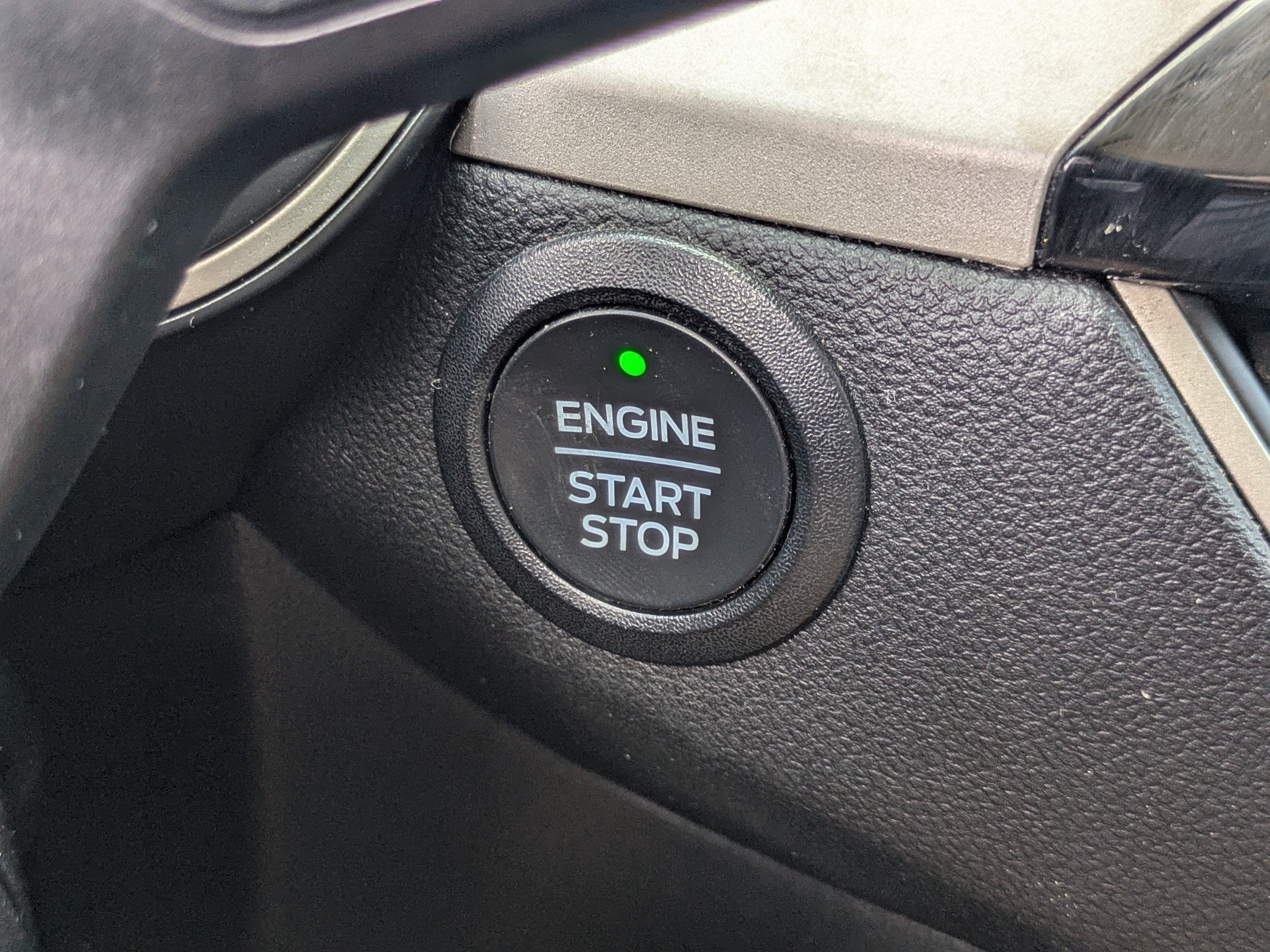 Used 2022 Ford Escape SE FWD image 25