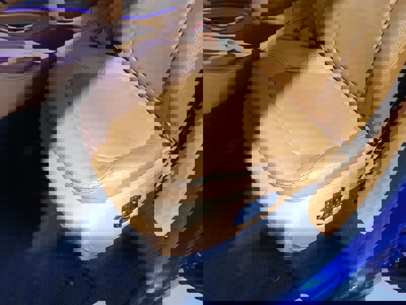 Used 2021 Aston Martin DBX image 15