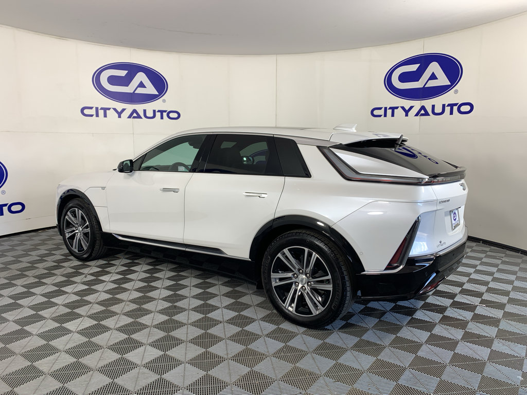 Used 2024 Cadillac Lyriq Luxury RWD image 5