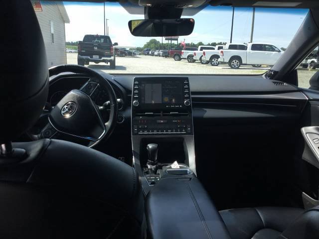 Used 2019 Toyota Avalon Touring FWD image 12