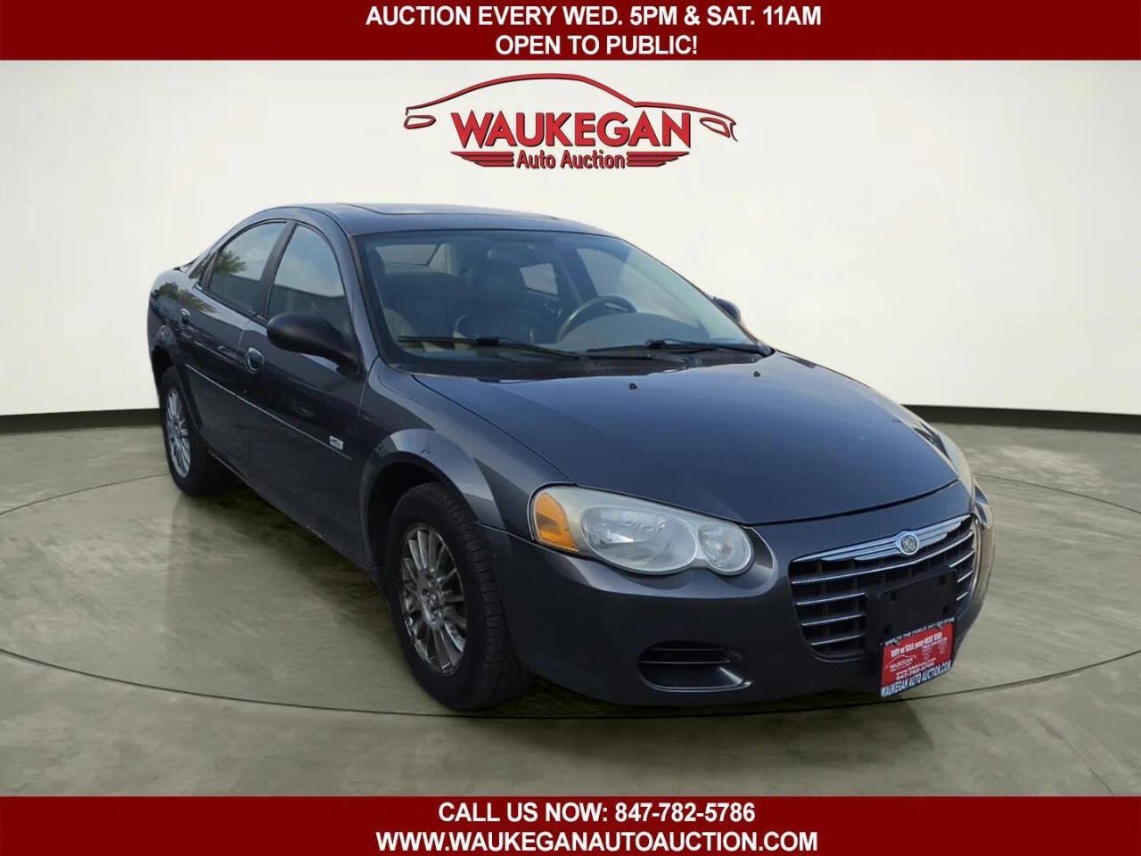 Used 2005 Chrysler Sebring Touring FWD image 3