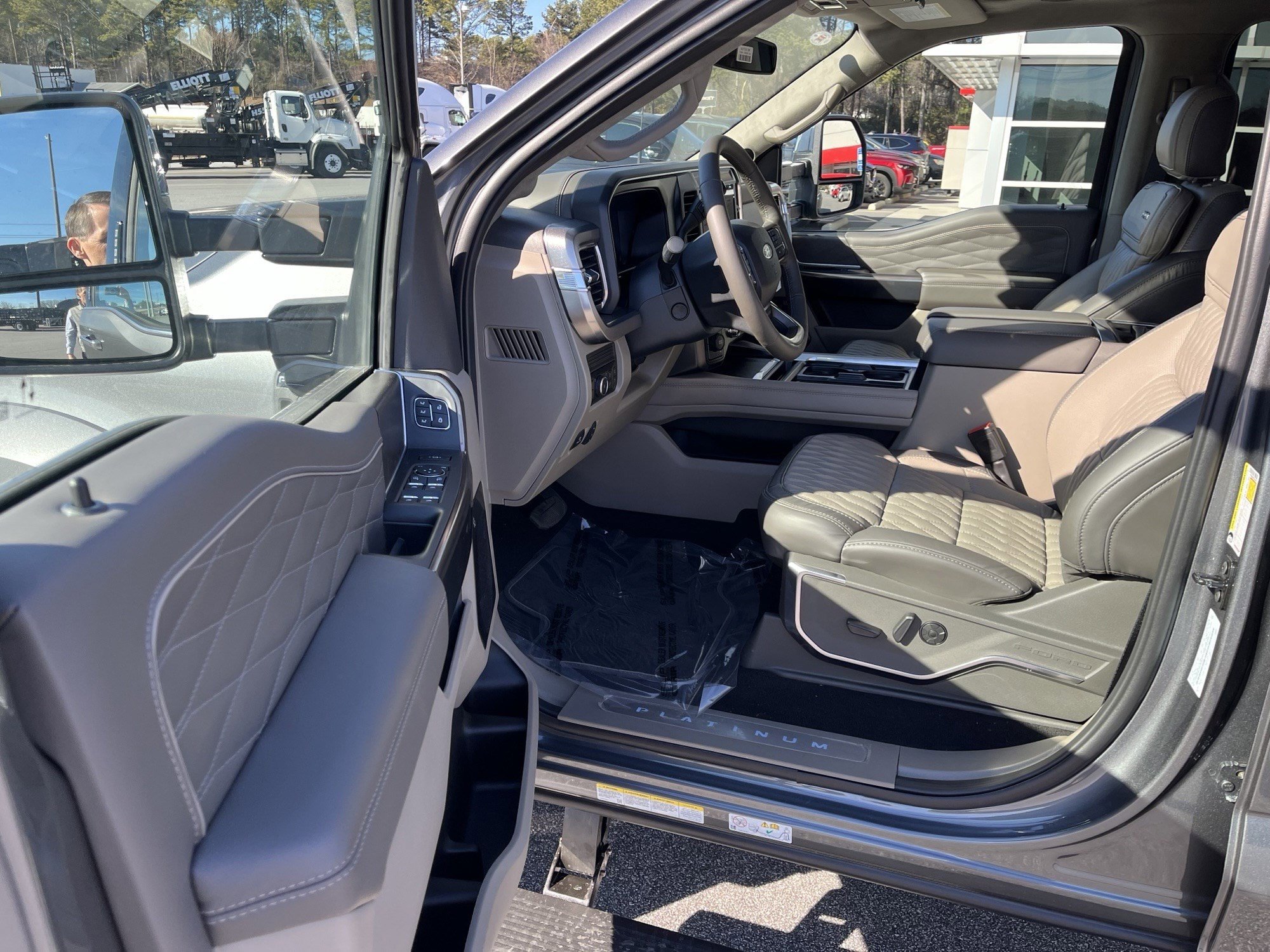 New 2026 Ford F450 Platinum w/ Platinum Plus Package image 13