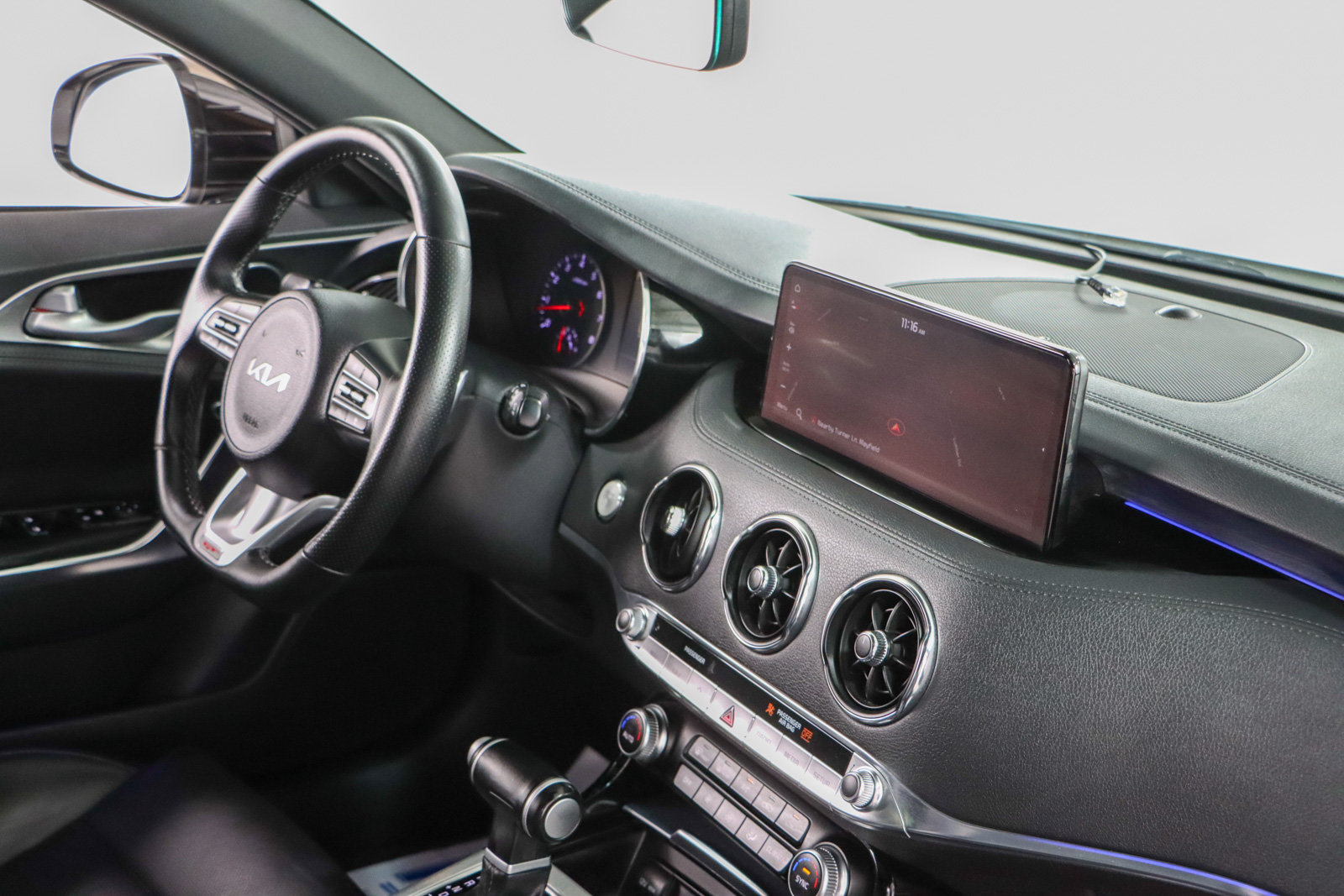 Used 2022 Kia Stinger GT1 RWD image 25