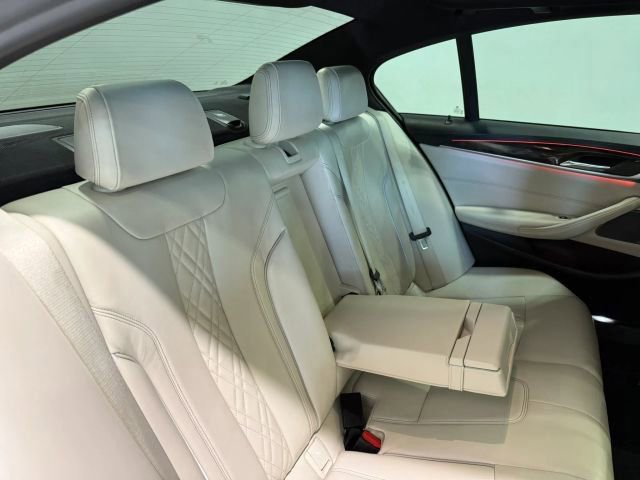 Used 2018 BMW M550i xDrive AWD/4WD image 35