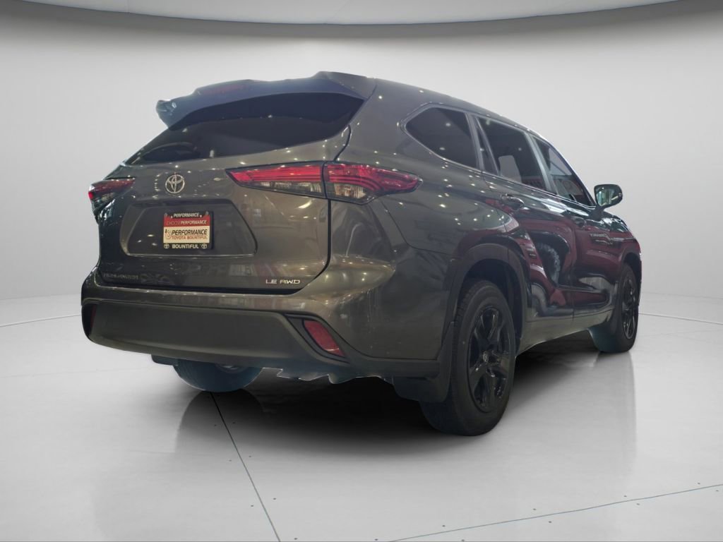 Used 2023 Toyota Highlander LE image 17
