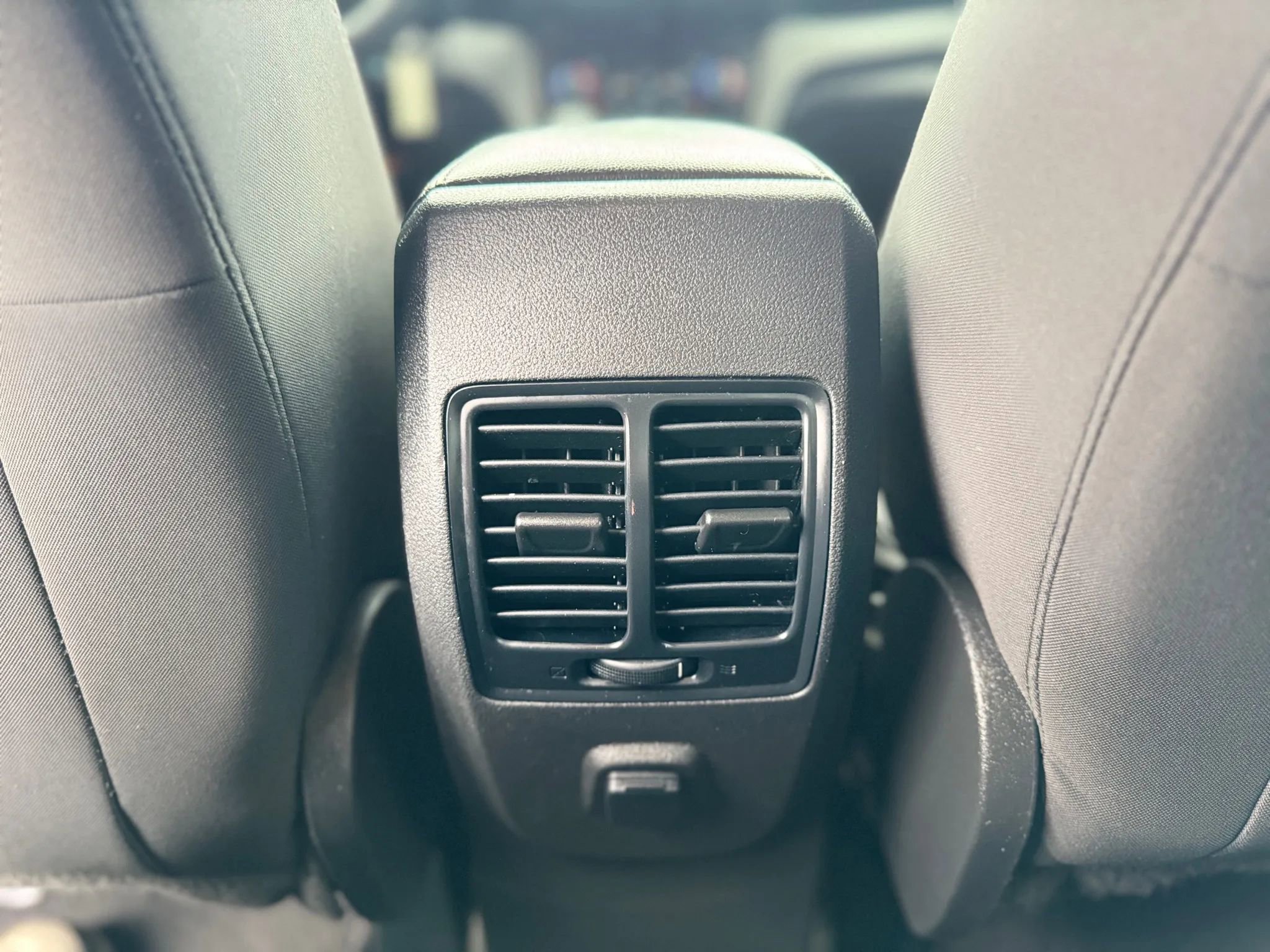 Used 2018 Ford Escape SE w/ SE Sync 3 Package image 26