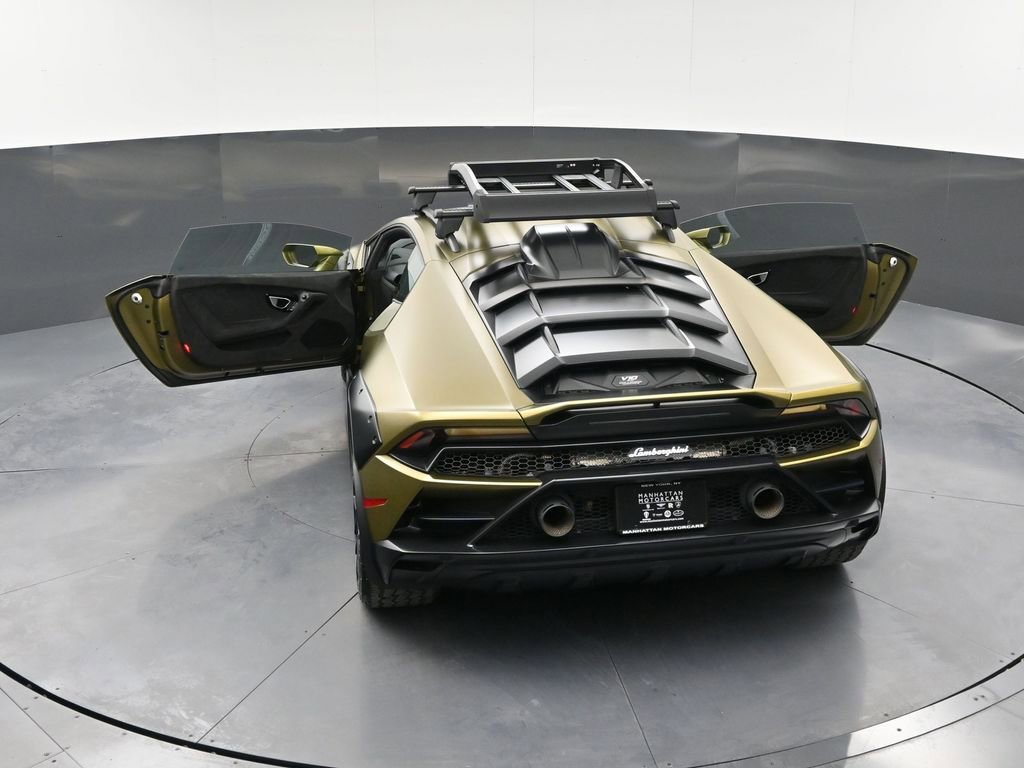 Used 2024 Lamborghini Huracan Sterrato image 34