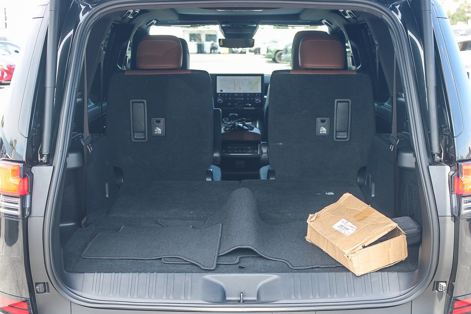 Used 2024 Lexus GX 550 w/ Cold Area Package AWD/4WD image 26