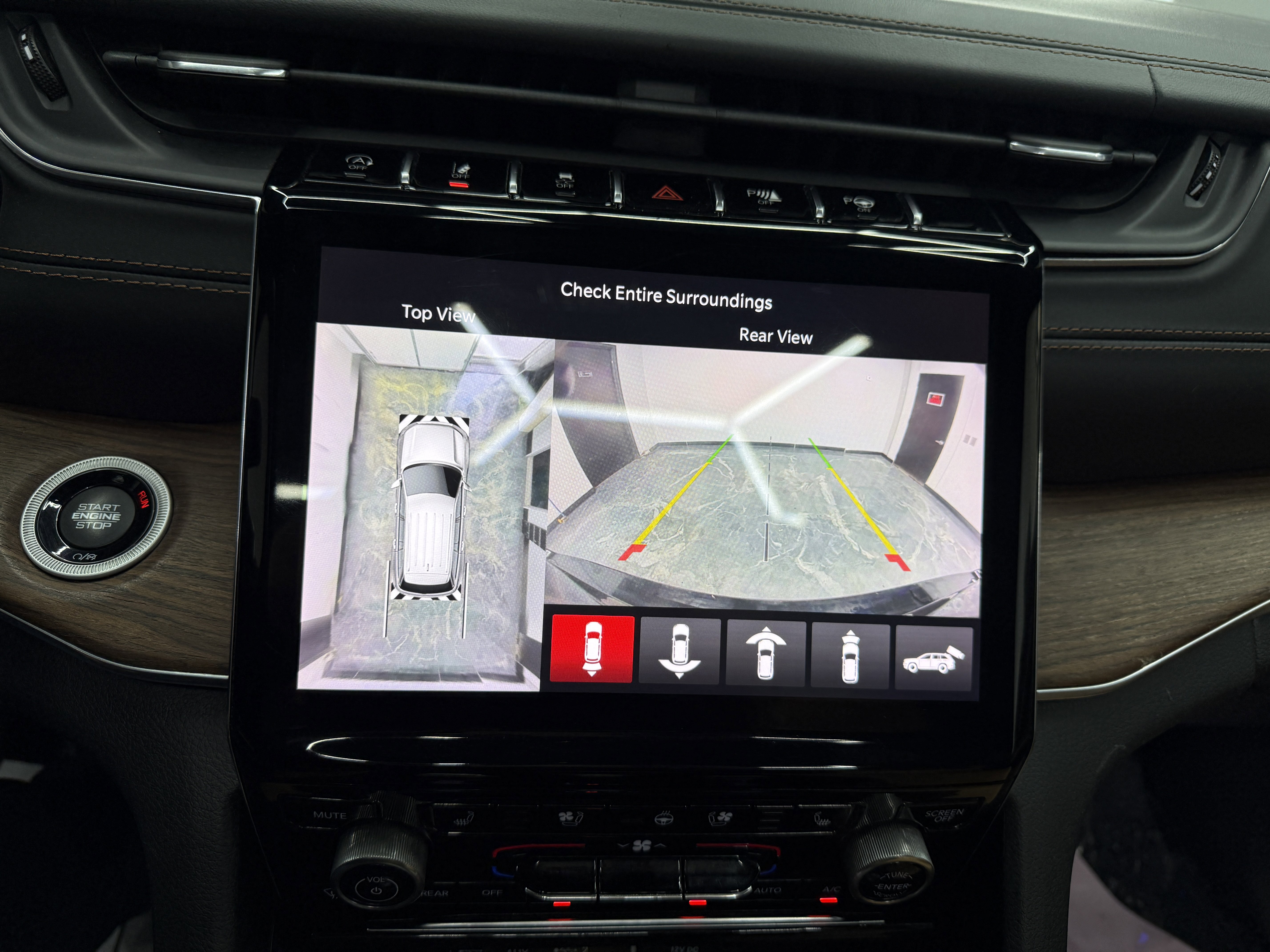 Used 2022 Jeep Grand Cherokee L Summit w/ Luxury Tech Group V image 20