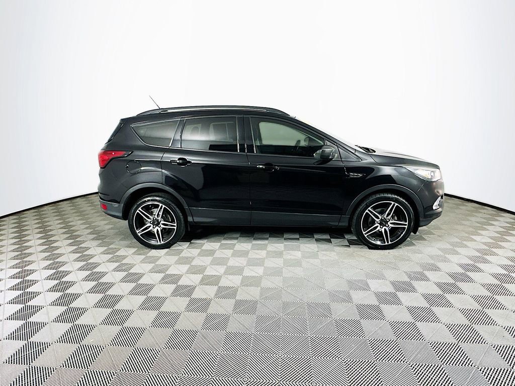 Used 2019 Ford Escape SEL image 11
