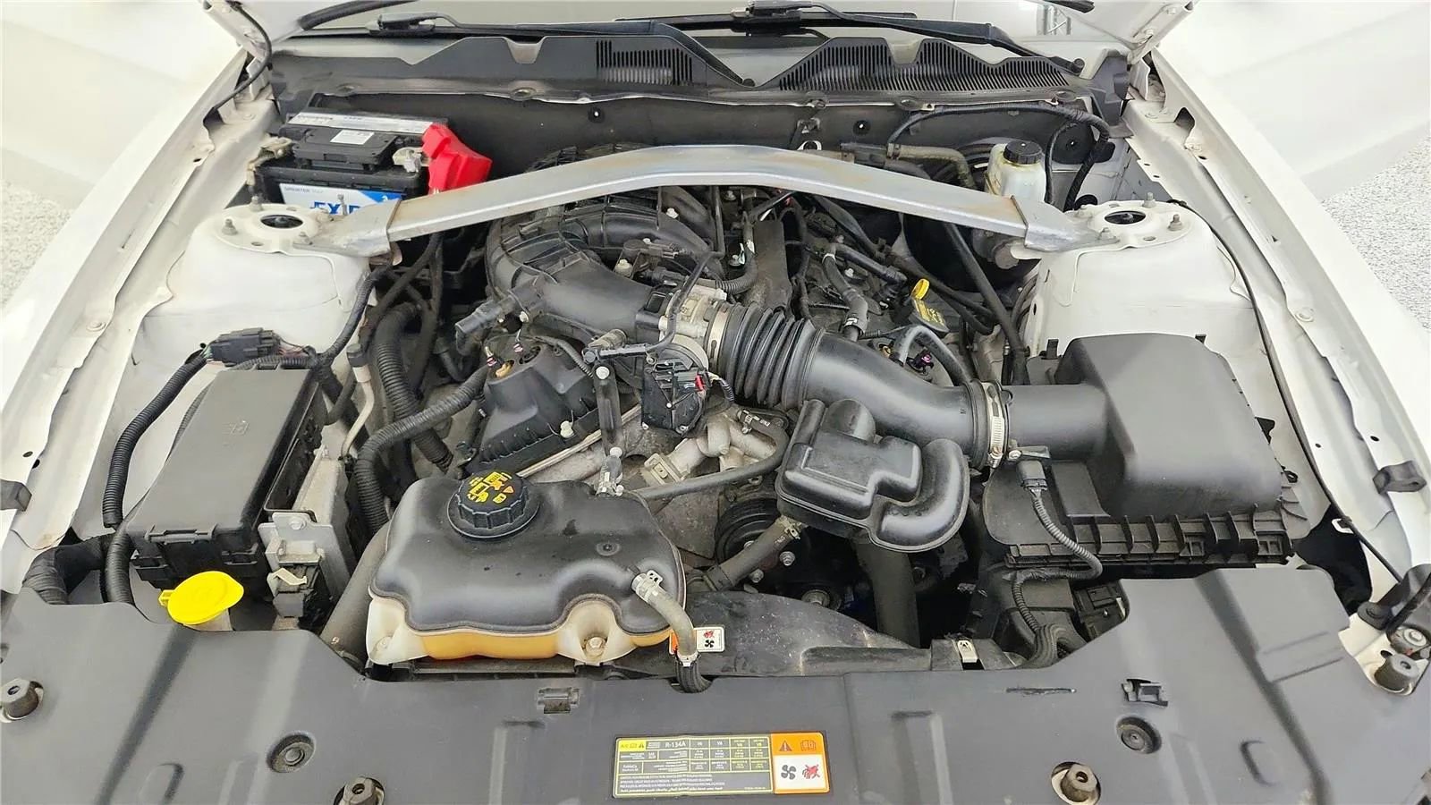 Used 2013 Ford Mustang Convertible RWD image 19