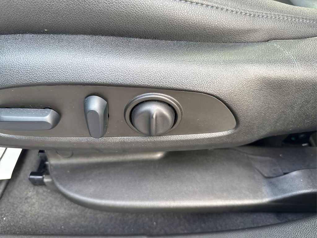 Used 2022 Chevrolet Blazer LT image 24