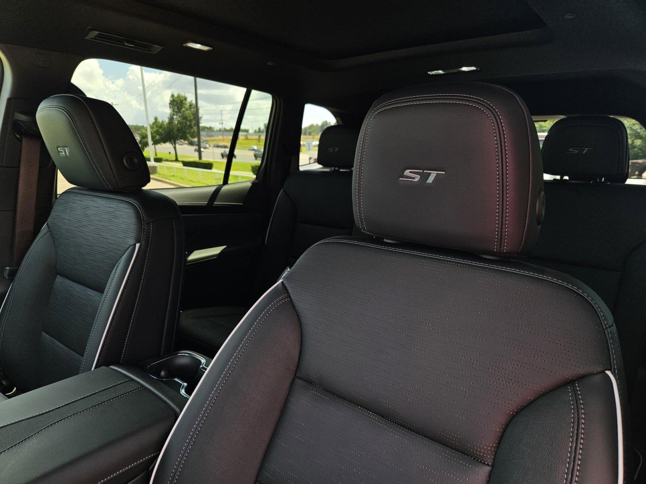 New 2026 Buick Enclave Sport Touring w/ Super Cruise Package image 16