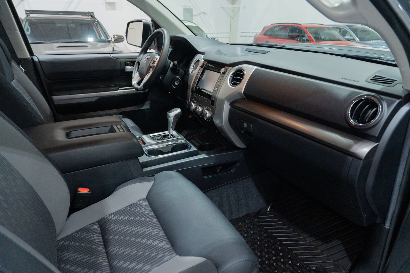 Used 2019 Toyota Tundra SR5 AWD/4WD image 33