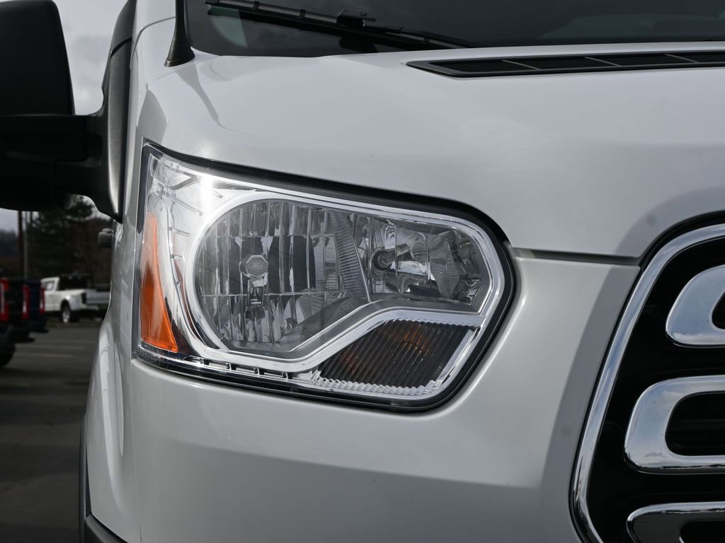 Used 2018 Ford Transit 350 XLT image 10