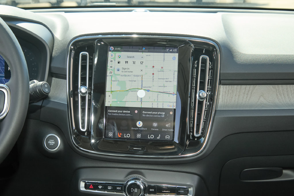 New 2026 Volvo XC40 B5 Core w/ Climate Package AWD/4WD image 27