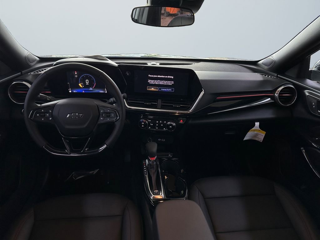 Certified 2025 Chevrolet Trax RS w/ Sunroof Package FWD image 10