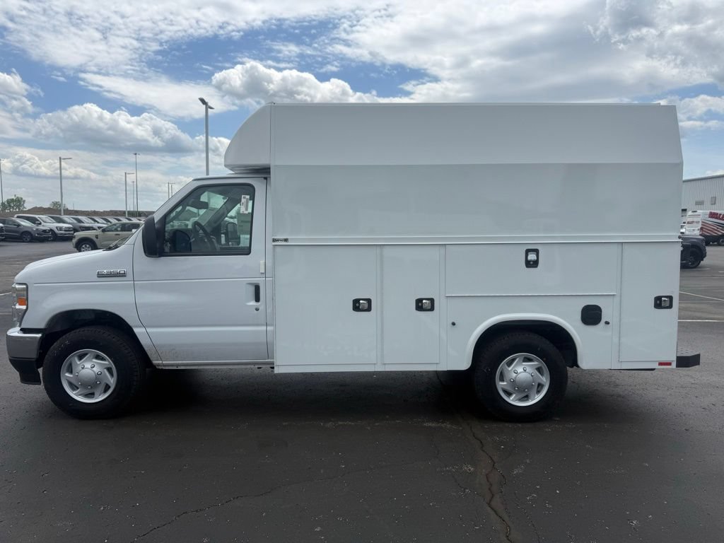 New 2026 Ford E-350 and Econoline 350 Super Duty w/ Power Equipment Group RWD image 6