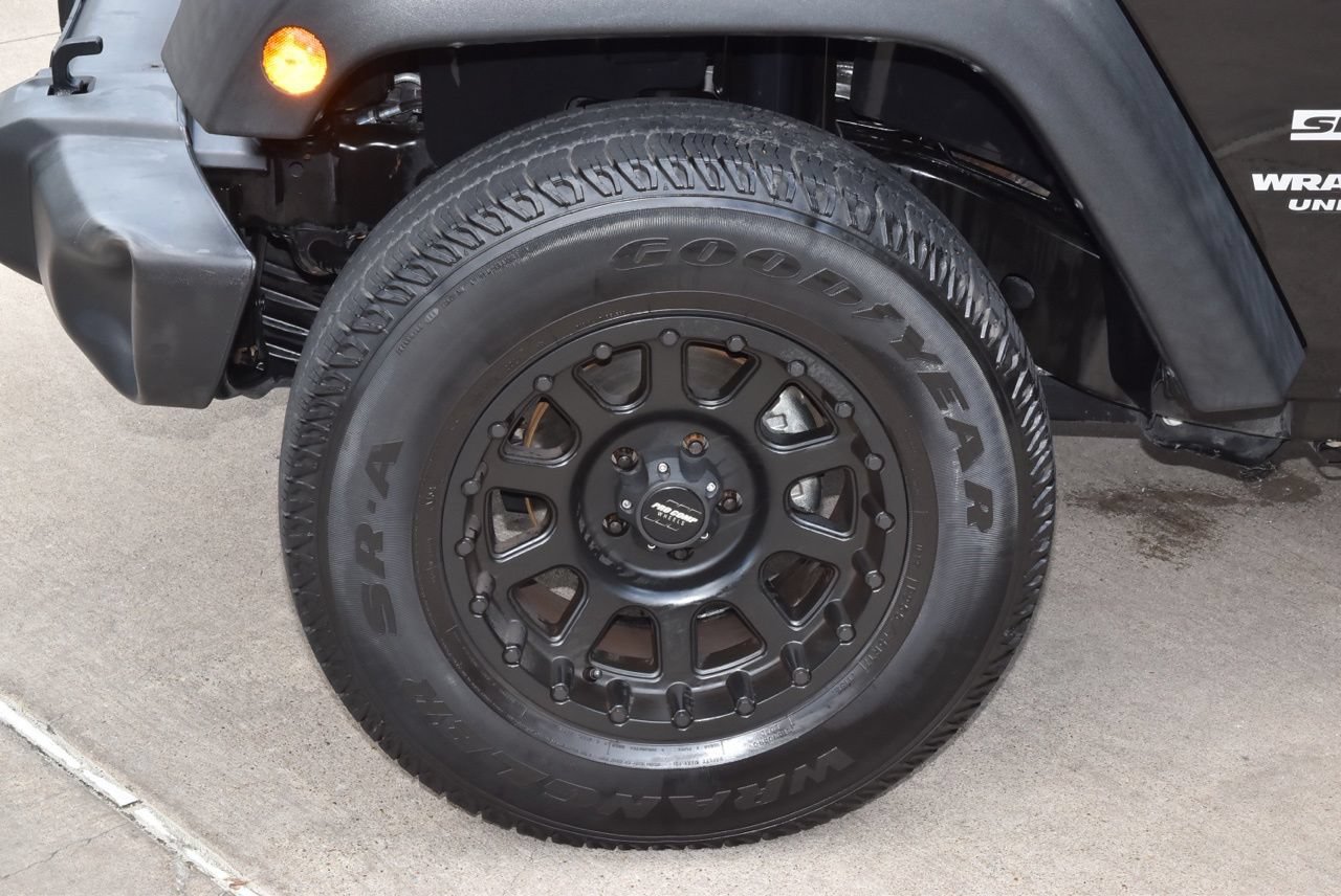 Used 2017 Jeep Wrangler Unlimited Sport w/ Quick Order Package 24S AWD/4WD image 38