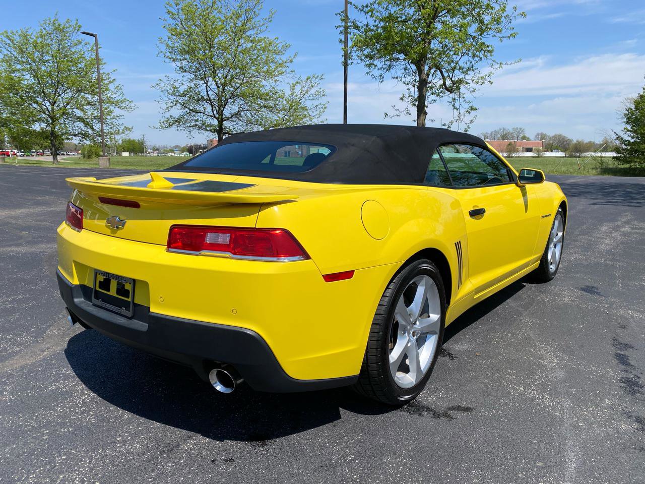 Used 2015 Chevrolet Camaro LT RWD image 10