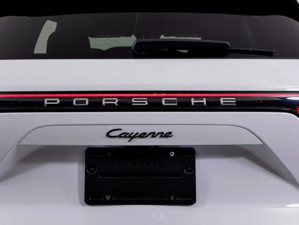 Used 2022 Porsche Cayenne image 13