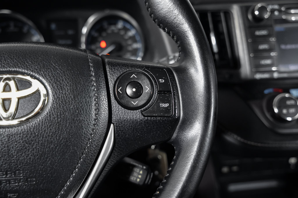 Used 2016 Toyota RAV4 XLE FWD image 28