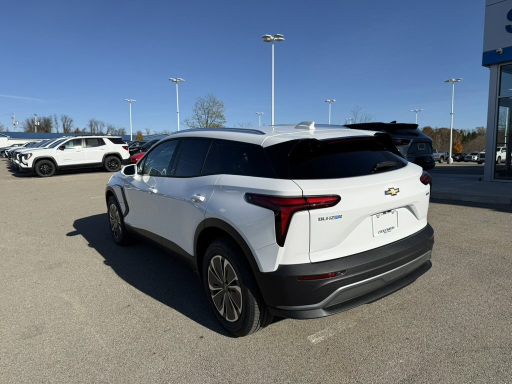 New 2026 Chevrolet Blazer EV LT image 3