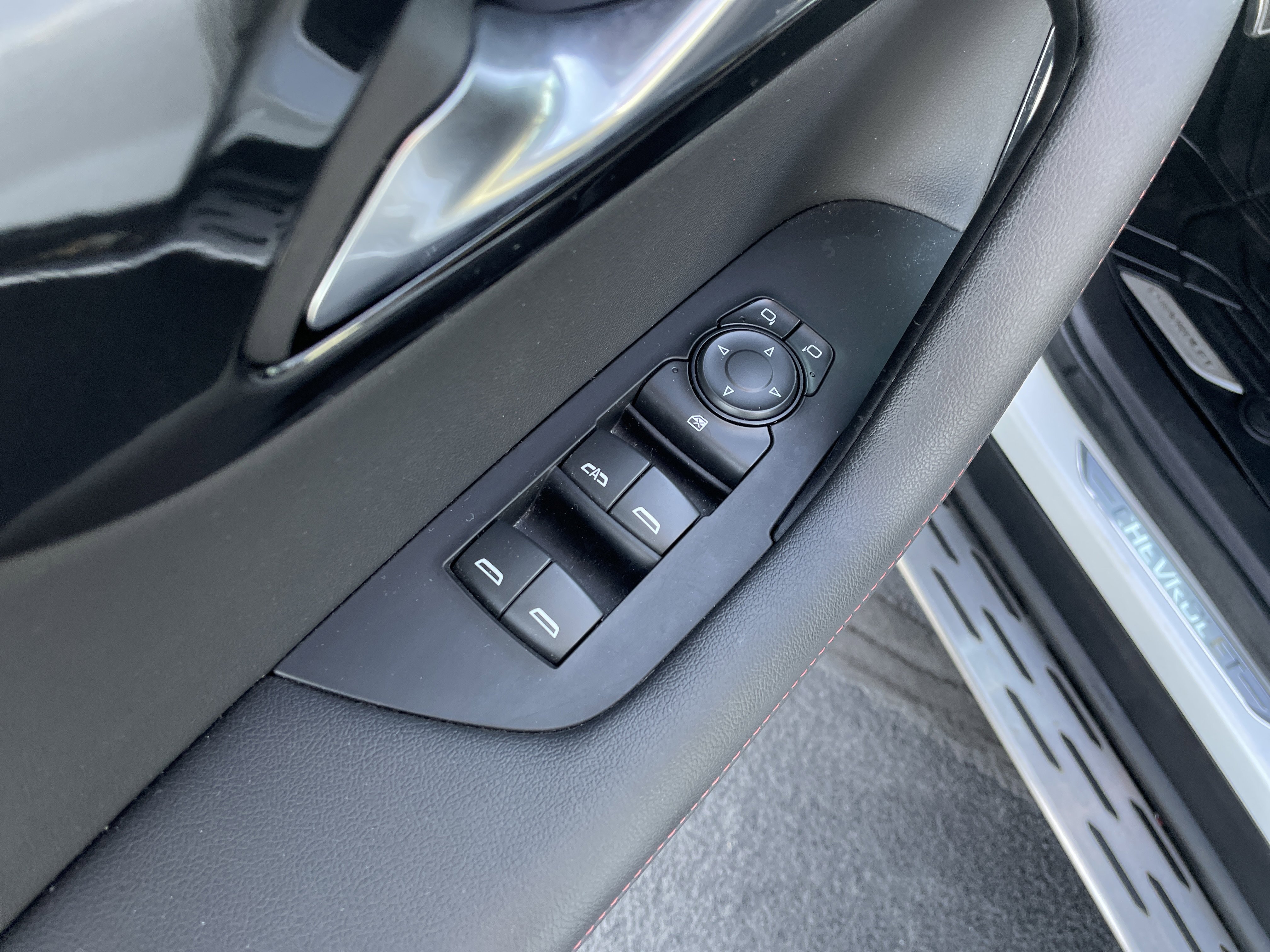 Certified 2024 Chevrolet Blazer RS w/ Driver Confidence II Package image 21