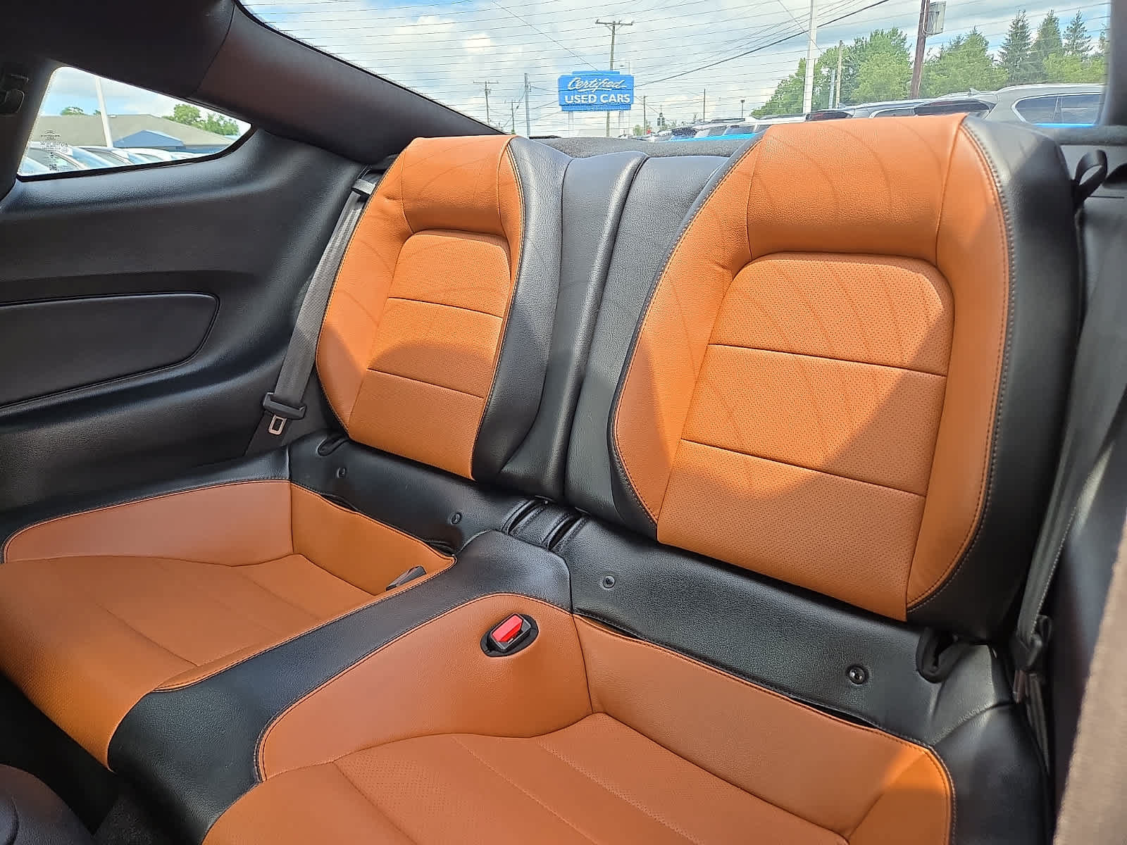 Used 2022 Ford Mustang GT Premium w/ GT Performance Package RWD image 11