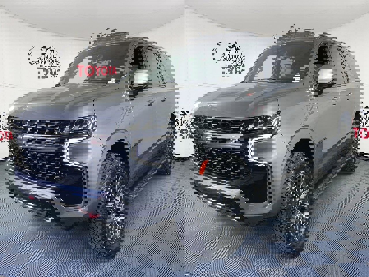 Used 2022 Chevrolet Suburban Z71 w/ Luxury Package image 2