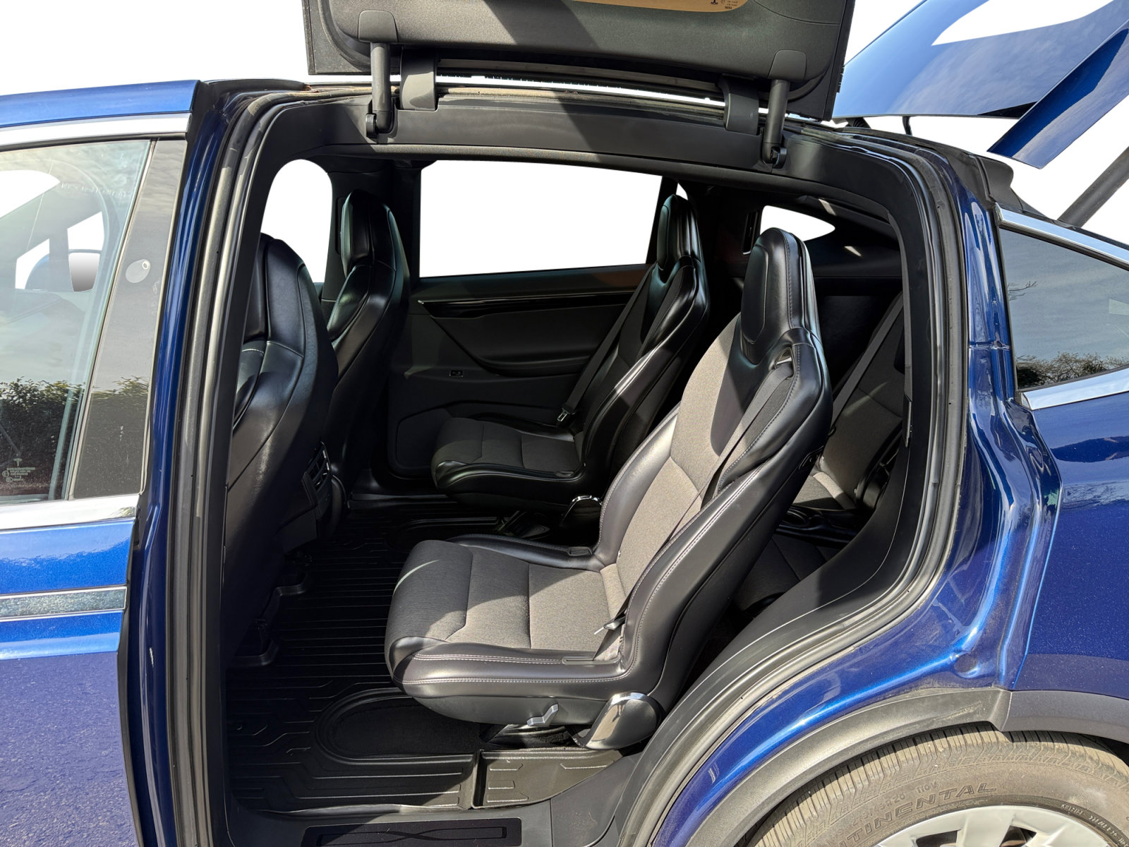 Used 2018 Tesla Model X 75D image 16